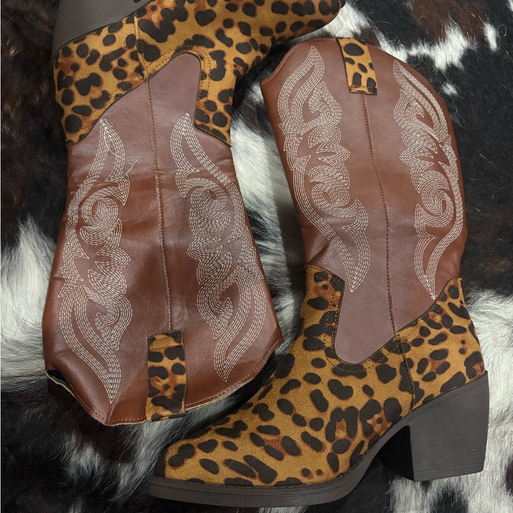 Source Unknown Brown Leopard Heeled Boots